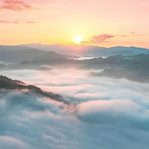 航拍黄山市歙县石潭云海