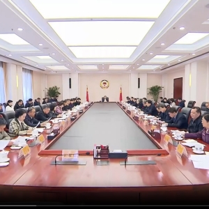 省政协召开党组扩大会议暨主席会议  唐良智主持并讲话