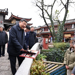 习近平考察丽江古城：文旅产业要走一条持续、健康的发展之路 ...