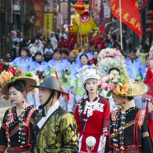 千姿流云游江淮，一路“繁花”向东行