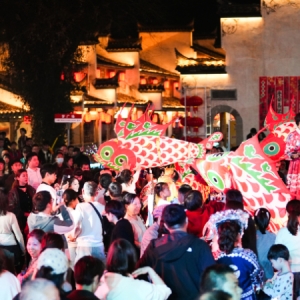 春游江淮请您来｜犁桥水镇：夜色如画，流光溢彩
