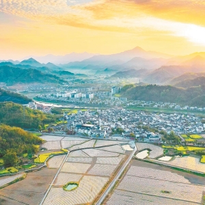 古村春色