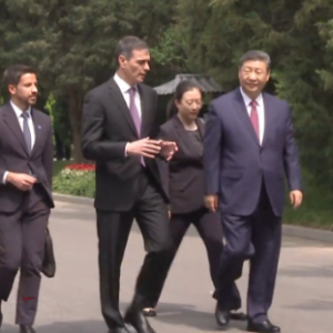 独家视频丨习近平主席同西班牙首相桑切斯一起散步