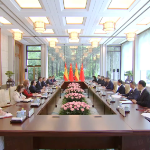 独家视频丨习近平：3年内第三次来访 体现了你对深化中西关系的高度重视和坚定意愿 ...