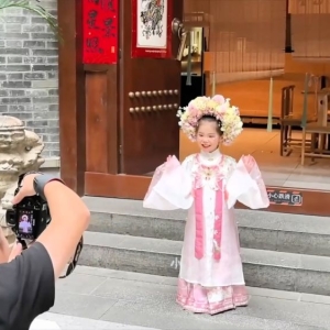 新华视点｜供需两侧精准发力 消费市场亮点频现